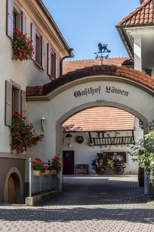 Hotel Loewen Garni Oberrimsingen Exterior foto